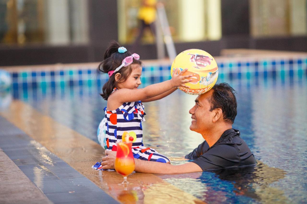 Holiday Inn Dhaka City Centre By Ihg Extérieur photo